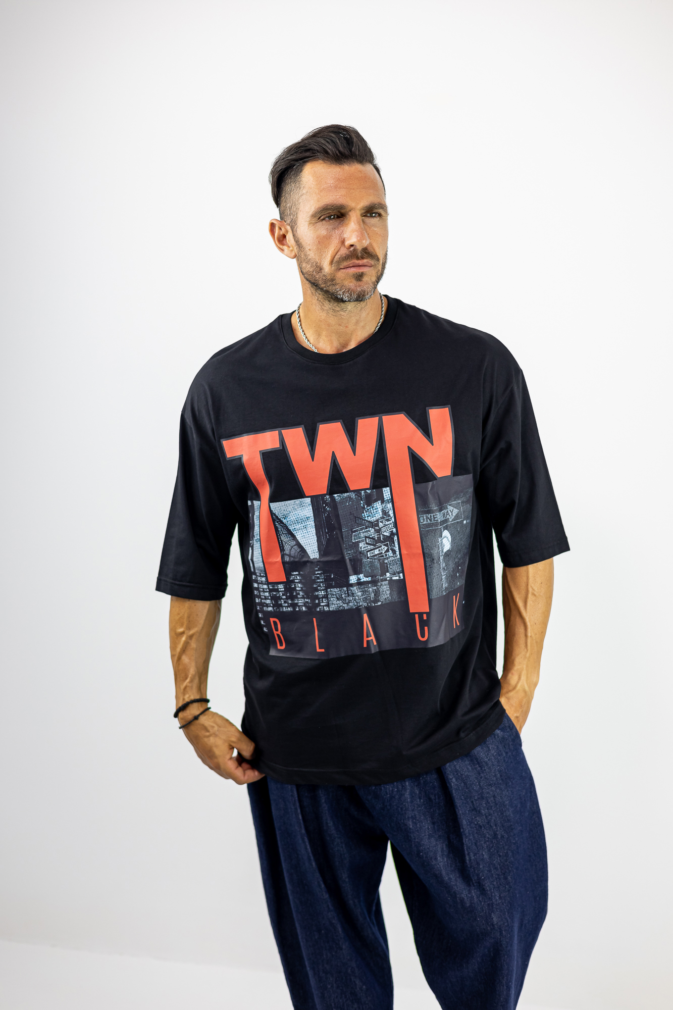 TSHIRT_TWINBLACK_120352_MAURO_01-2.jpg T-Shirt Oversized & Στάμπα Μαύρο