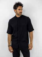Παντελόνι Jogger Loose Fit με Λάστιχο Πίσω & Πουκάμισο Regular Fit Μάο Με Κρυφή Πατιλέτα Μαύρο