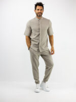 Παντελόνι Jogger Loose Fit με Λάστιχο Πίσω & Πουκάμισο Regular Fit Μάο Με Κρυφή Πατιλέτα Fanco