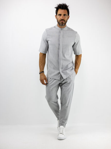 Παντελόνι Jogger Loose Fit με Λάστιχο Πίσω & Πουκάμισο Regular Fit Μάο Με Κρυφή Πατιλέτα Γκρί