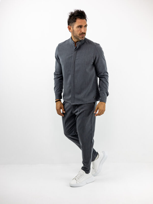 Παντελόνι Jogger Loose Fit με Λάστιχο Πίσω & Πουκάμισο Regular Fit Μάο Με Κρυφή Πατιλέτα Γκρϊ