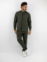Παντελόνι Jogger Loose Fit με Λάστιχο Πίσω & Πουκάμισο Regular Fit Μάο Με Κρυφή Πατιλέτα Λαδί