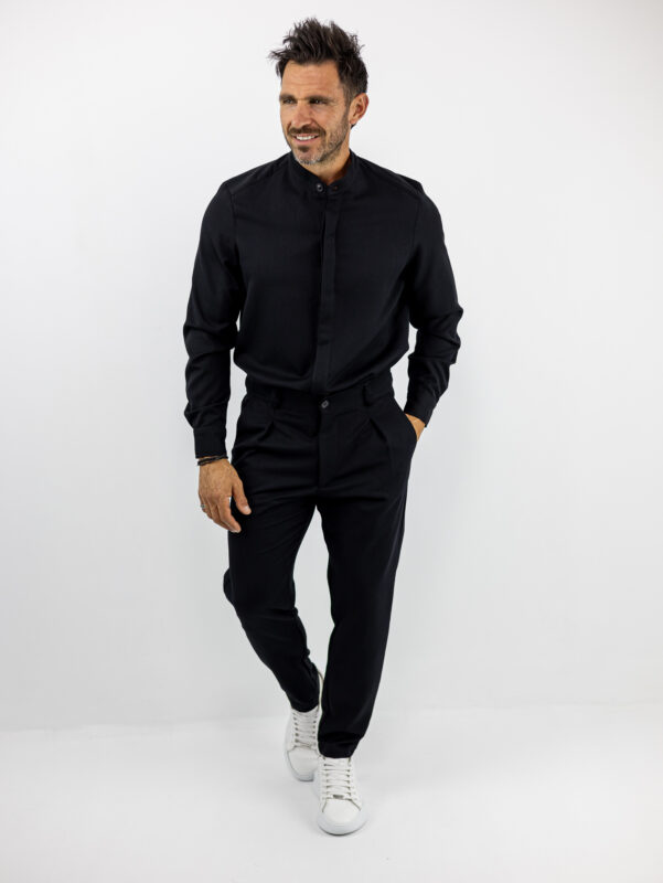 Παντελόνι Jogger Loose Fit με Λάστιχο Πίσω & Πουκάμισο Regular Fit Μάο Με Κρυφή Πατιλέτα Μαύρο