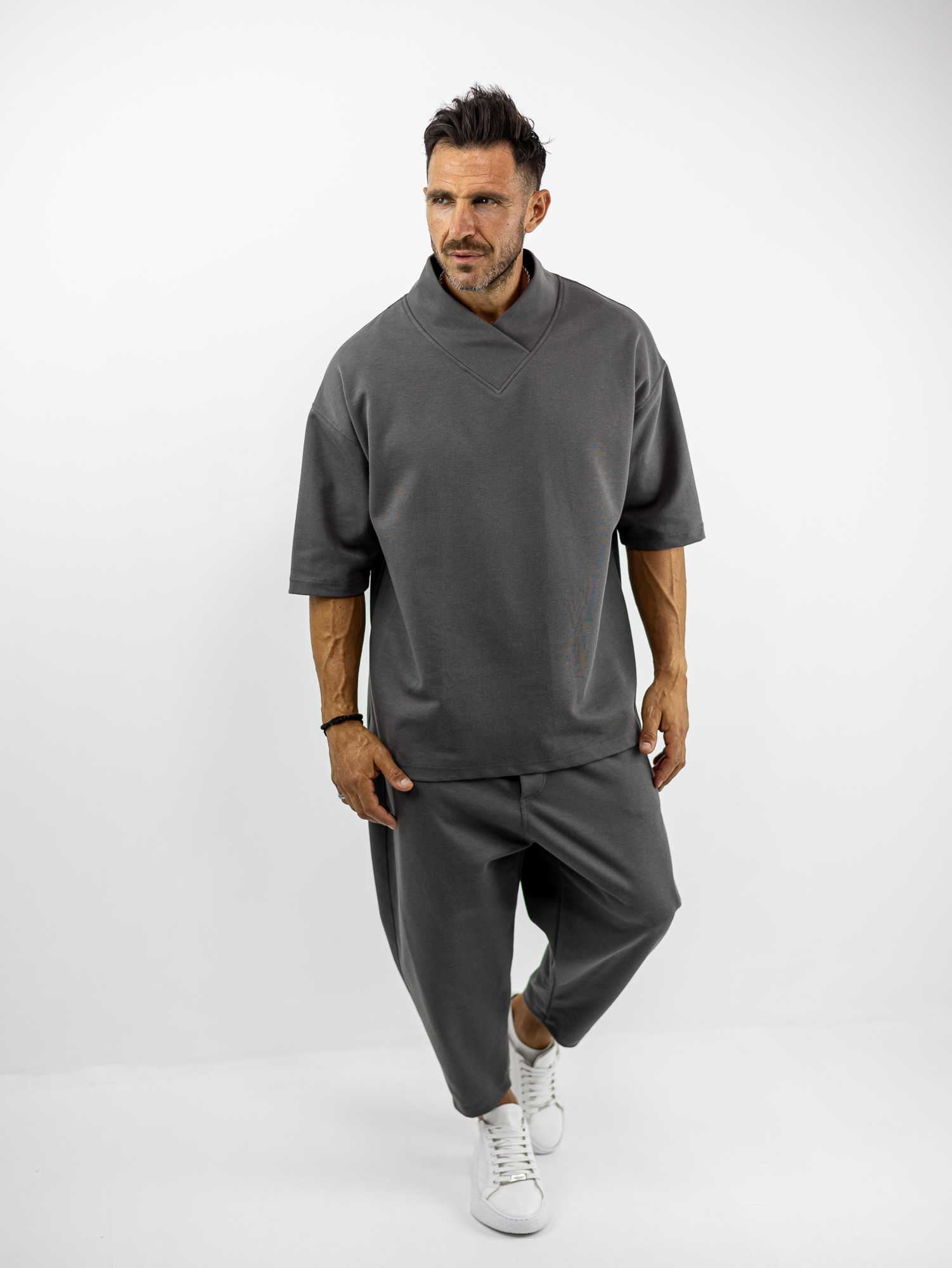 SET_TWINBLACK_140153_GKRI_01.jpg T-Shirt Oversized & Παντελόνι Jogger Balloon Μονόχρωμο Γκρί